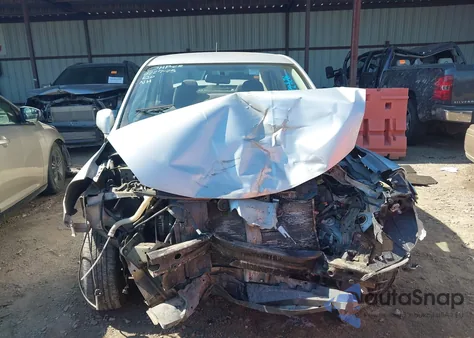 2008 Nissan Versa 1.8S z USA, uszkodzony, nr VIN 3N1BC11E88L391237